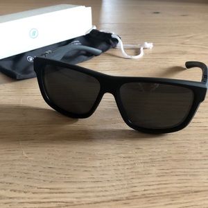 NIB Blenders Polarized Sunglasses